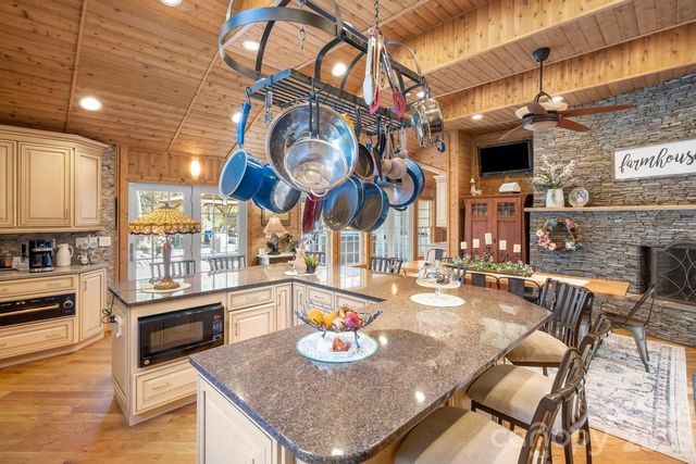 1307 Oakridge Farm Highway, Mooresville, NC 28115