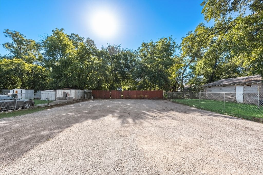 property-img