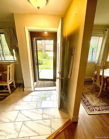 10 Oakwood Terrace 101, New Windsor, NY 12553