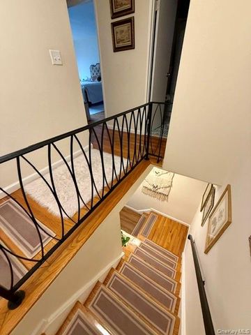 10 Oakwood Terrace 101, New Windsor, NY 12553
