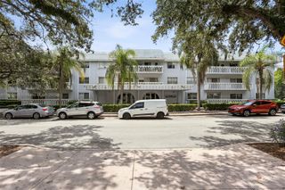 100 Edgewater Dr 142, Coral Gables, FL 33133