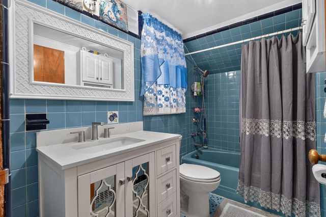 127 WEST 55TH ST, Bayonne, NJ 07002