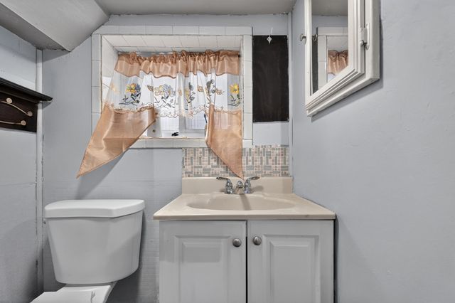 127 WEST 55TH ST, Bayonne, NJ 07002