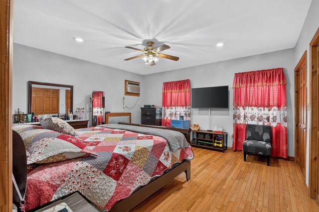 127 WEST 55TH ST, Bayonne, NJ 07002