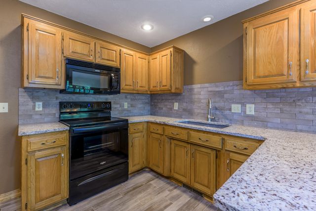 4602 S Forest Avenue, Springfield, MO 65810