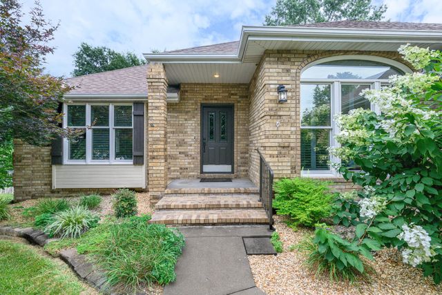 4602 S Forest Avenue, Springfield, MO 65810