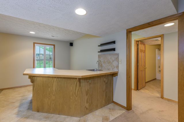 4602 S Forest Avenue, Springfield, MO 65810