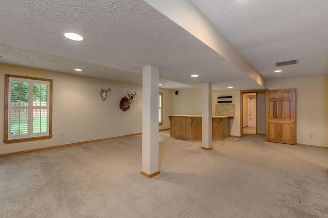 4602 S Forest Avenue, Springfield, MO 65810