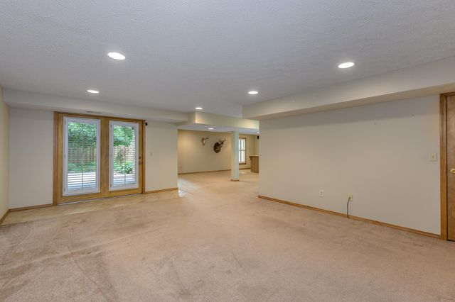 4602 S Forest Avenue, Springfield, MO 65810
