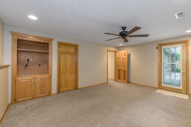 4602 S Forest Avenue, Springfield, MO 65810