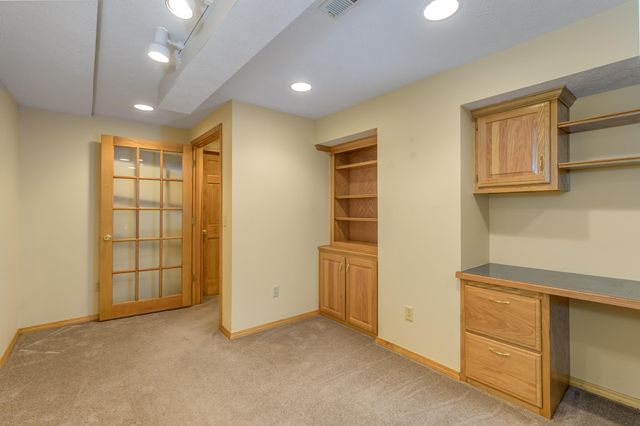 4602 S Forest Avenue, Springfield, MO 65810