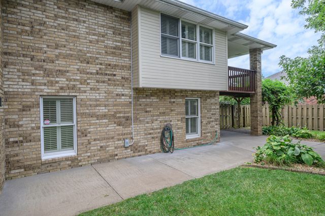4602 S Forest Avenue, Springfield, MO 65810