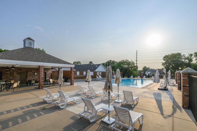 4602 S Forest Avenue, Springfield, MO 65810