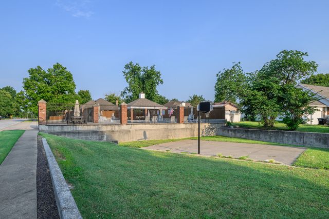 4602 S Forest Avenue, Springfield, MO 65810