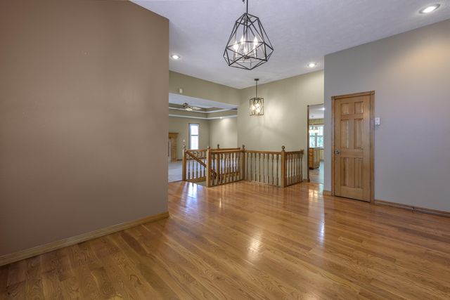 4602 S Forest Avenue, Springfield, MO 65810