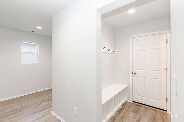 7335 S Bungalow Ave, Meridian, ID 83642