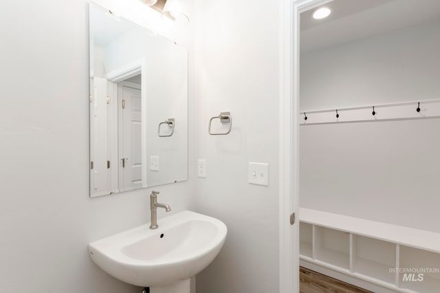 7335 S Bungalow Ave, Meridian, ID 83642