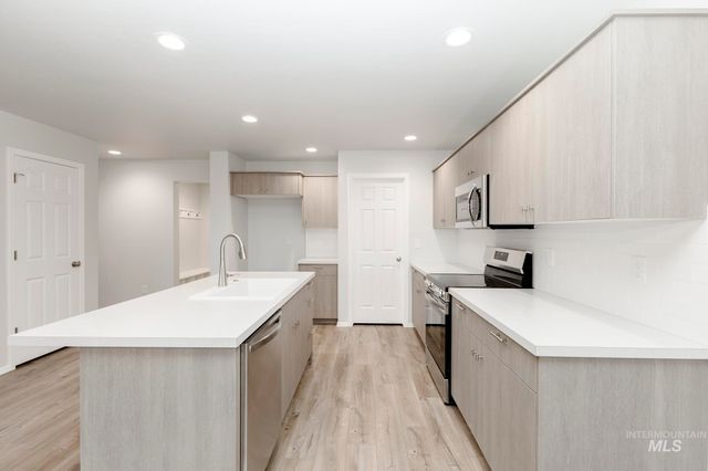 7335 S Bungalow Ave, Meridian, ID 83642