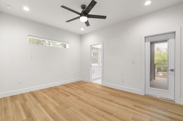 102 W Fawnridge DR, Austin, TX 78753