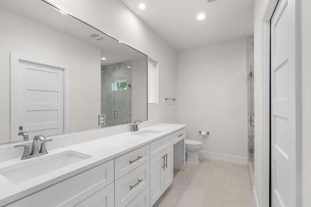 102 W Fawnridge DR, Austin, TX 78753