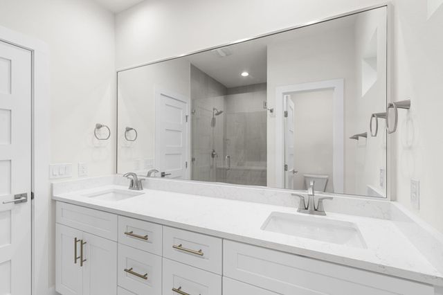 102 W Fawnridge DR, Austin, TX 78753