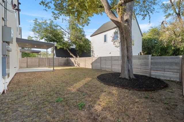 102 W Fawnridge DR, Austin, TX 78753