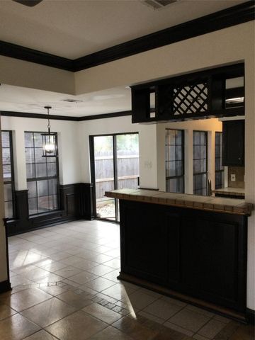 4106 Sunday Hill Drive, Arlington, TX 76016