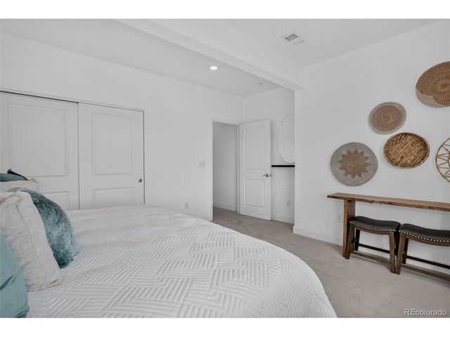 7100 S Riverwood Way, Aurora, CO 80016