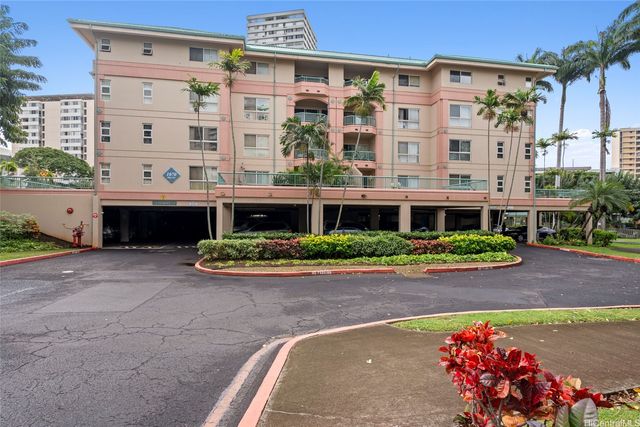1070 Ala Napunani Street 401, Honolulu, HI 96818