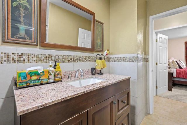 725 5th Avenue, Chula Vista, CA 91910
