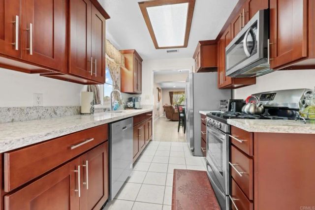 725 5th Avenue, Chula Vista, CA 91910