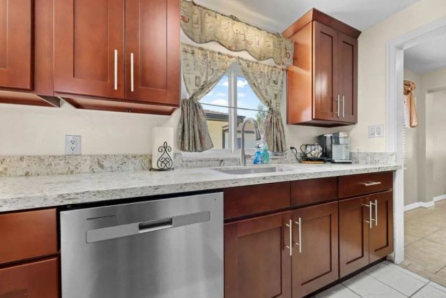 725 5th Avenue, Chula Vista, CA 91910