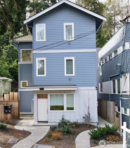2613 3rd Avenue W, Seattle, WA 98119