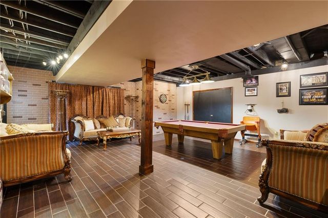 1226 Pembrooke Drive, Warrensburg, MO 64093