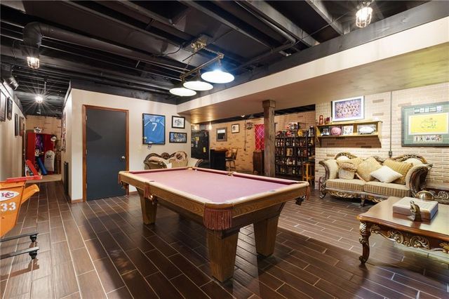 1226 Pembrooke Drive, Warrensburg, MO 64093