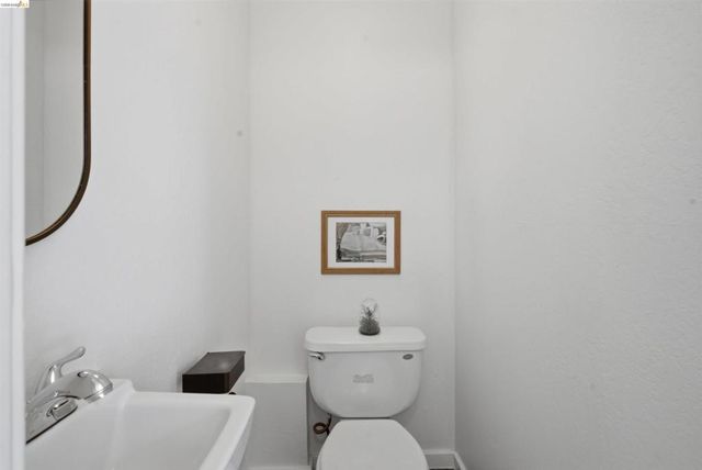 961 963 37th Street, Oakland, CA 94608