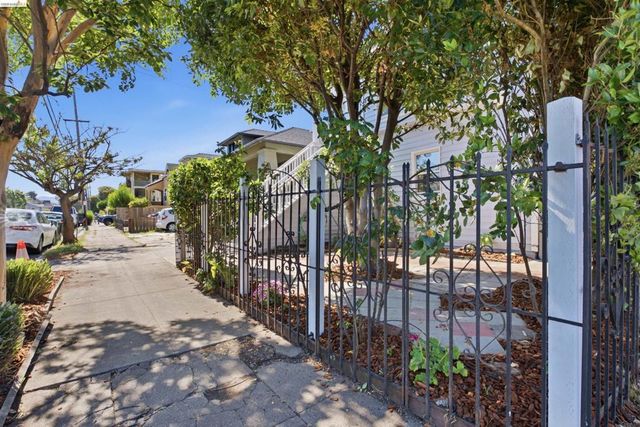 961 963 37th Street, Oakland, CA 94608