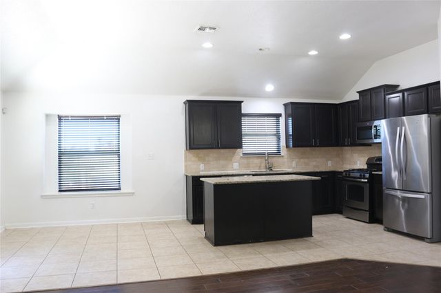 521 Stone View TRL, Austin, TX 78737