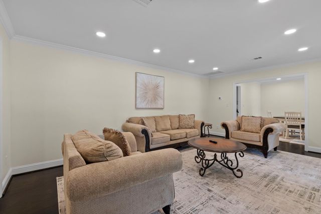 2402 Chimney Rock Road, Houston, TX 77056