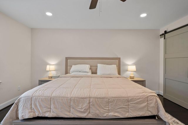 2402 Chimney Rock Road, Houston, TX 77056