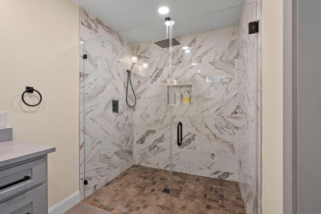 2402 Chimney Rock Road, Houston, TX 77056