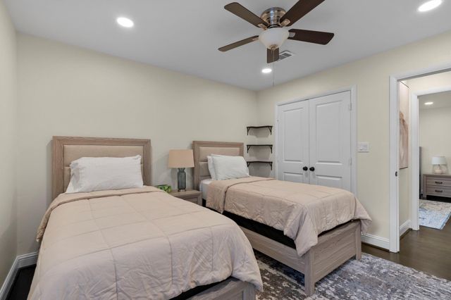 2402 Chimney Rock Road, Houston, TX 77056