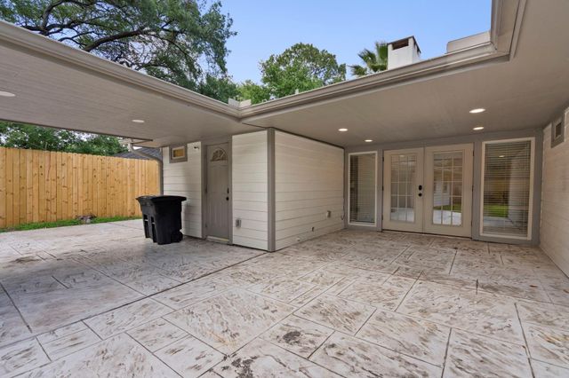 2402 Chimney Rock Road, Houston, TX 77056