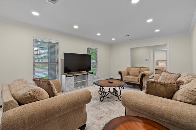 2402 Chimney Rock Road, Houston, TX 77056