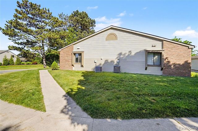 314 Spring Brooke Drive 7, Brighton, MI 48116