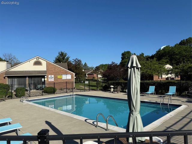 314 Spring Brooke Drive 7, Brighton, MI 48116