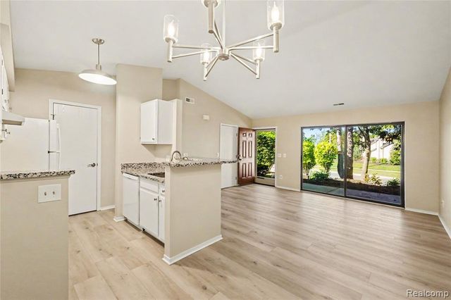 314 Spring Brooke Drive 7, Brighton, MI 48116