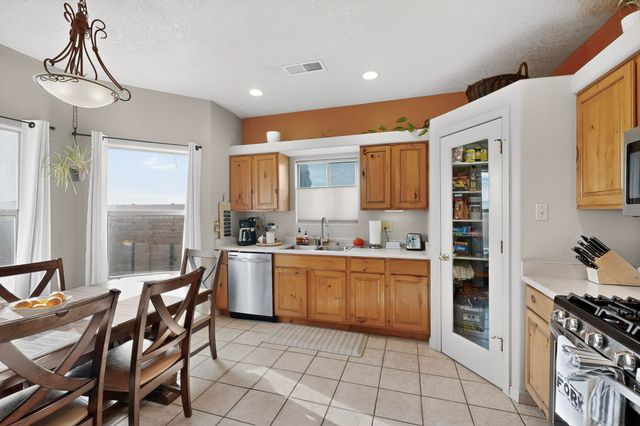 5024 Mirador Drive NW, Albuquerque, NM 87120