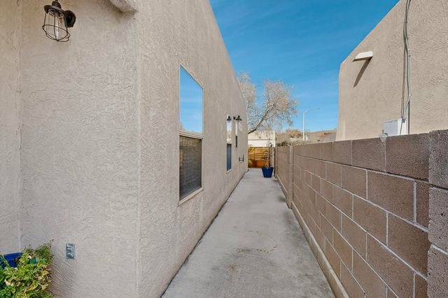 5024 Mirador Drive NW, Albuquerque, NM 87120