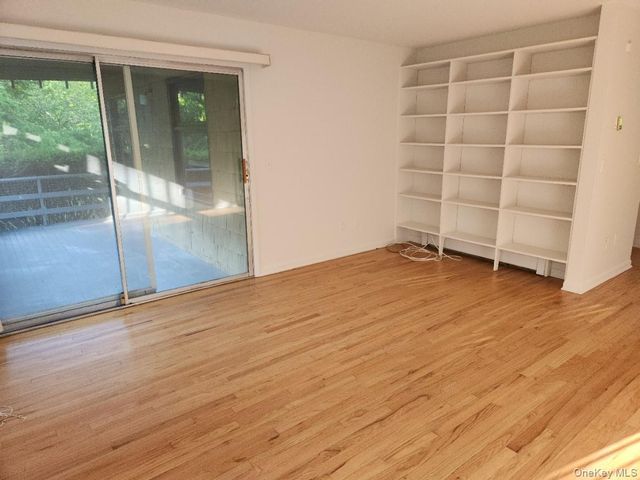 20 Locust Street 1B, Warwick, NY 10990
